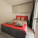 Campsite House, Heron, *