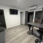 Campsite House, Heron,