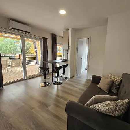 Campeggio 104, Heron, Drage