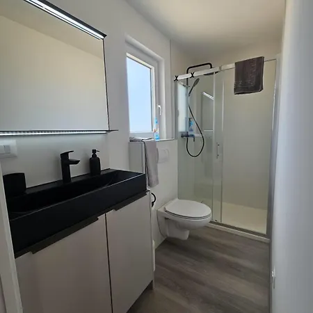 104, Heron, Campeggio